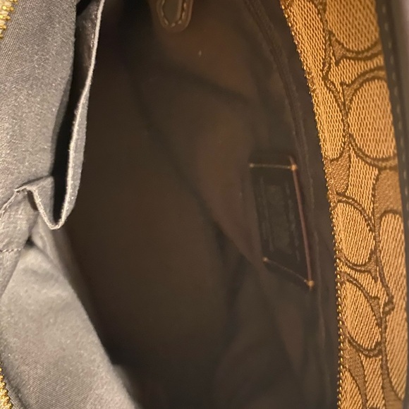 Coach Signature Bag - Picture 11 of 12